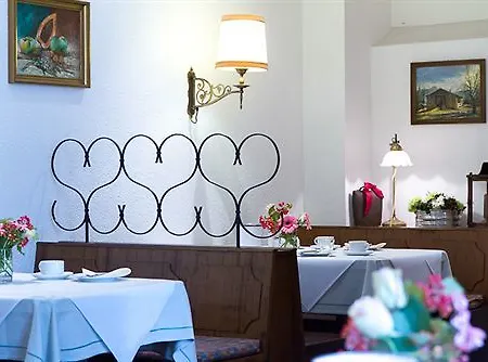 Regina Hotel 3*